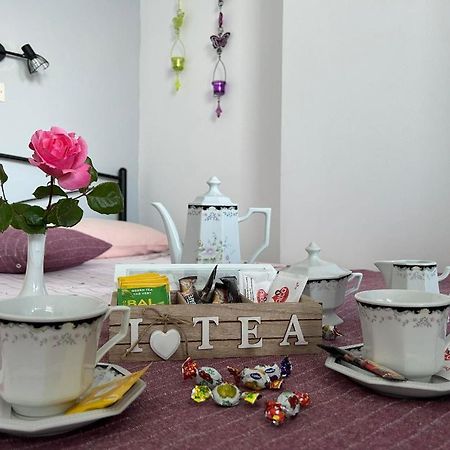 Porto Haraki Studios Luaran gambar