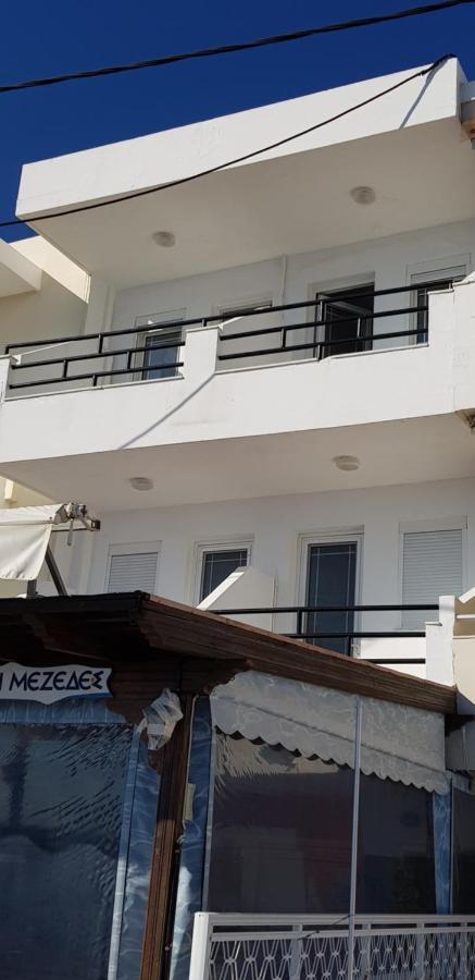 Porto Haraki Studios Luaran gambar