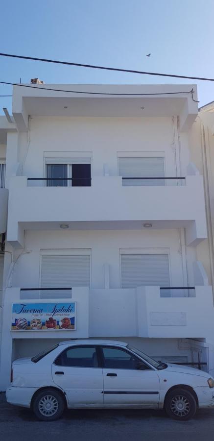 Porto Haraki Studios Luaran gambar