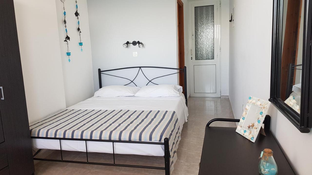 Porto Haraki Studios Luaran gambar